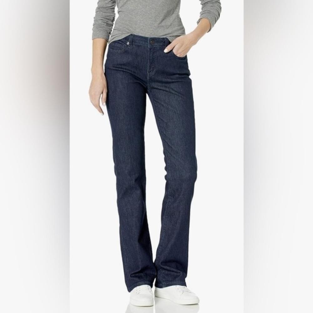 NWT Amazon Essentials Women's Mid-Rise Slim Bootcut Jean - Size 2